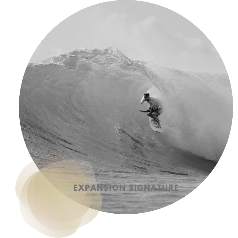 Dirigeant traversant une situation complexe avec fluidité et confiance grâce à l’approche IN & OUT du coaching individuel Expansion Signature